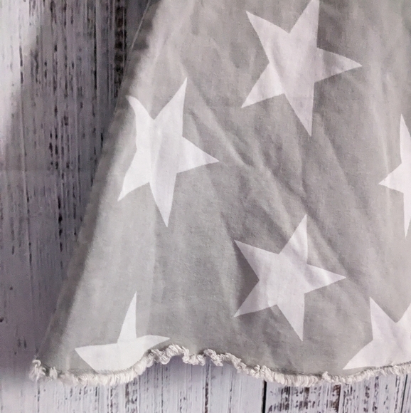 Gray W/ White Stars Pattern Flared Bell Bottom High Waisted Jeans W/ Frayed Hem - Picture 3 of 14